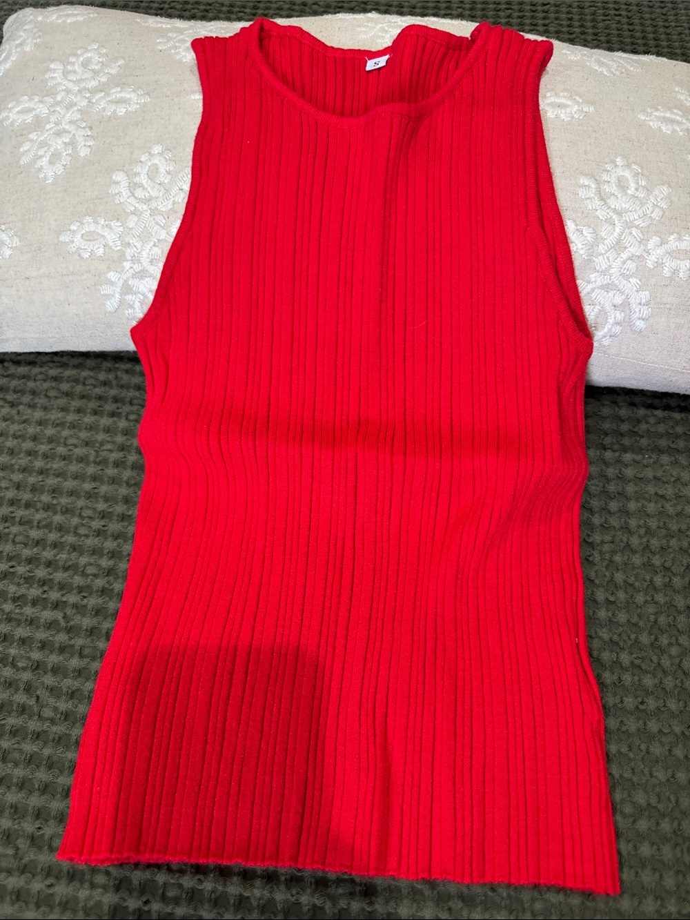 Red Ribbed Sleeveless High Neck Cropped Tank Top